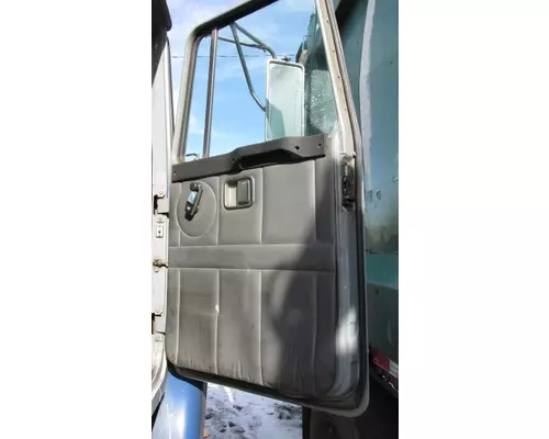 WHITE/GMC WG DOOR ASSEMBLY, FRONT