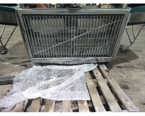 WHITE/GMC WIA 1988-1998 HOOD