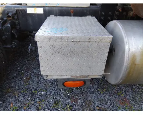 WHITE/GMC WIA BATTERY BOX