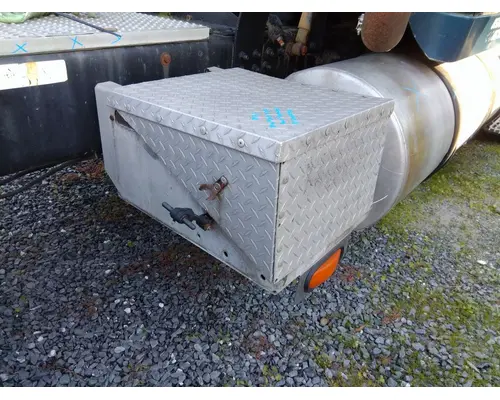 WHITE/GMC WIA BATTERY BOX