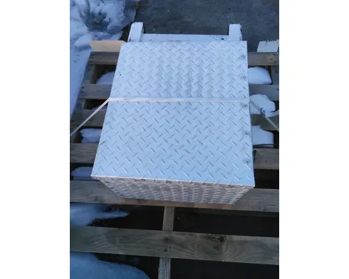 WHITE/GMC WIA BATTERY BOX