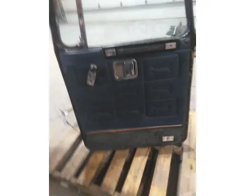 WHITE/GMC WIA DOOR ASSEMBLY, FRONT