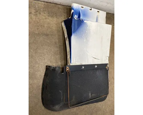 WHITE GMC WIA Fender Extension