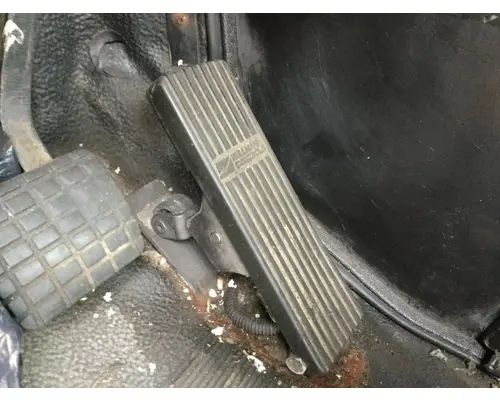 WHITE VOLVO WAH Body, Misc. Parts