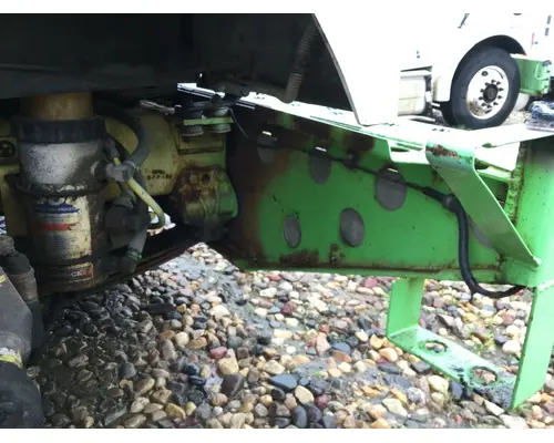 WHITE VOLVO WAH Bumper Assembly, Front