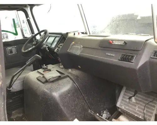 WHITE VOLVO WAH Dash Assembly
