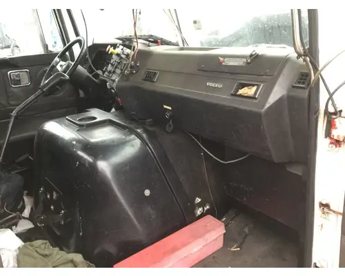 WHITE VOLVO WAH Dash Assembly