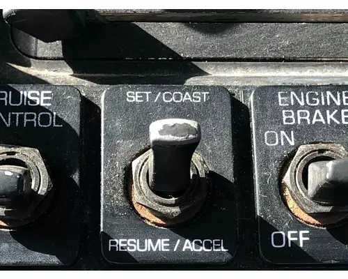 WHITE VOLVO WAH Dash Assembly
