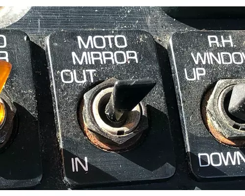 WHITE VOLVO WAH Dash Assembly
