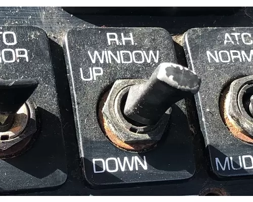 WHITE VOLVO WAH Dash Assembly