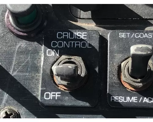 WHITE VOLVO WAH Dash Assembly