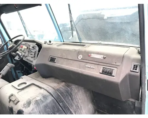 WHITE VOLVO WAH Dash Assembly