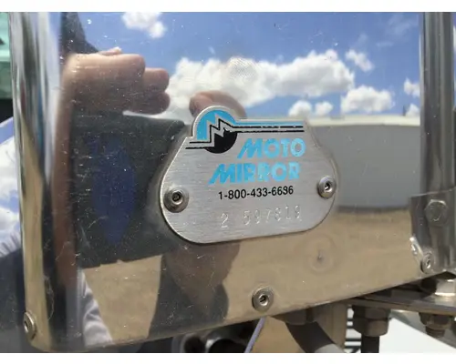 WHITE VOLVO WAH Door Mirror