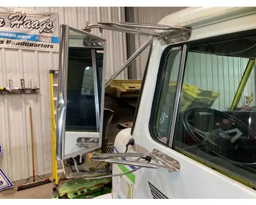 WHITE VOLVO WAH Door Mirror