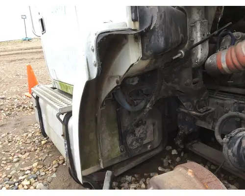 WHITE VOLVO WAH Fender