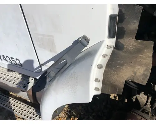 WHITE VOLVO WAH Fender
