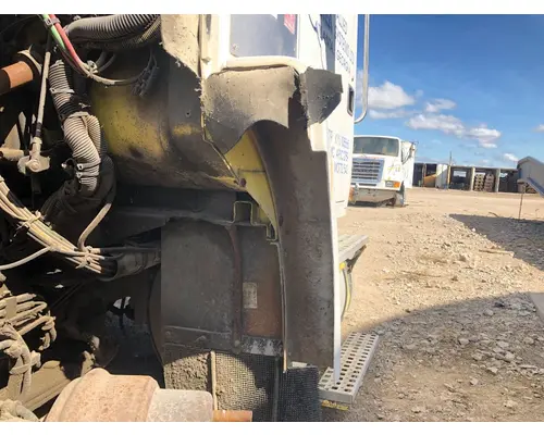 WHITE VOLVO WAH Fender