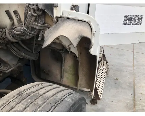 WHITE VOLVO WAH Fender