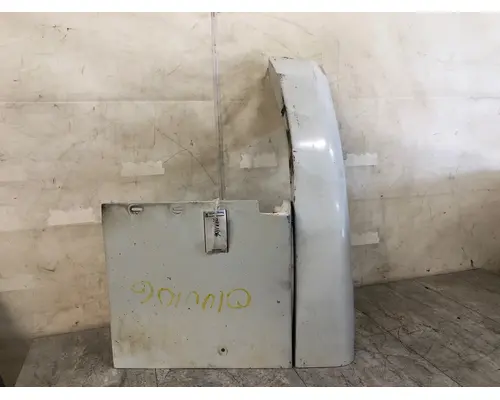 WHITE VOLVO WAH Fender