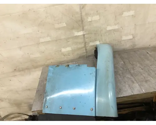 WHITE VOLVO WAH Fender