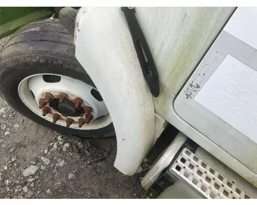 WHITE VOLVO WAH Fender