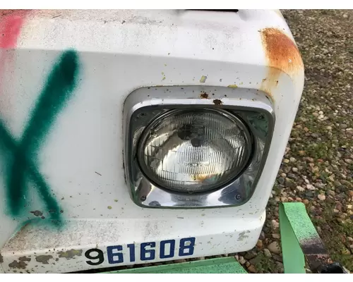 WHITE VOLVO WAH Headlamp Assembly