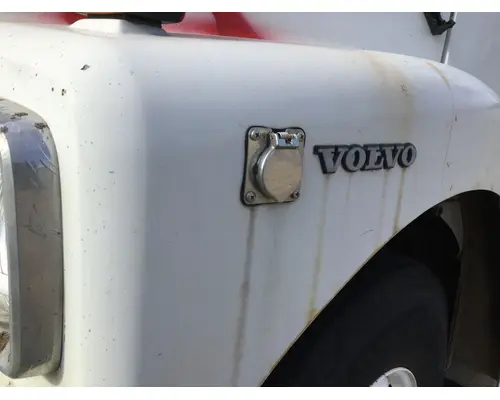 WHITE VOLVO WAH Hood