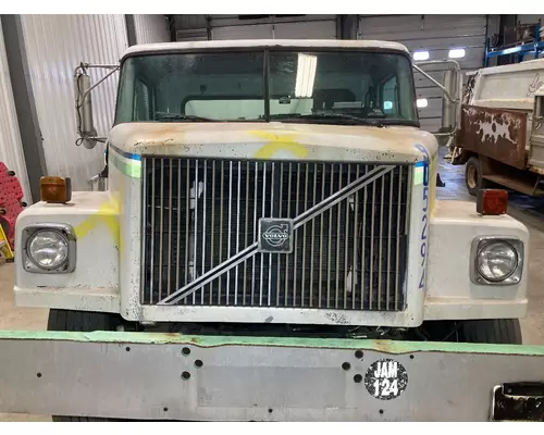 WHITE VOLVO WAH Hood