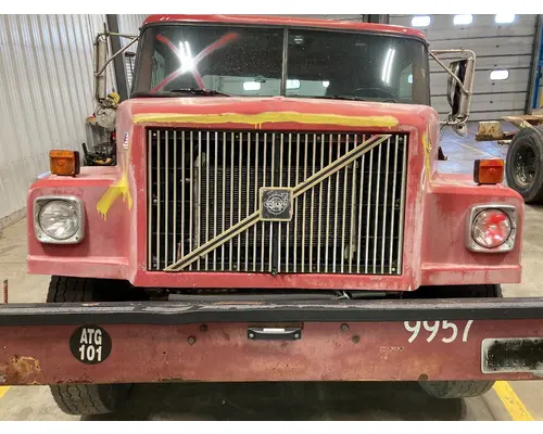 WHITE VOLVO WAH Hood