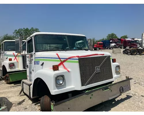 WHITE VOLVO WAH Hood