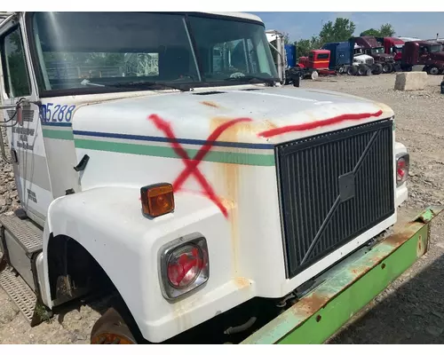 WHITE VOLVO WAH Hood