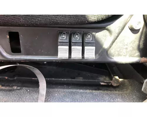 WHITE VOLVO WAH Seat (non-Suspension)