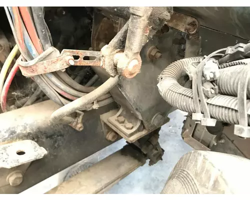 WHITE VOLVO WAH Suspension