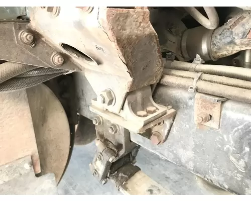 WHITE VOLVO WAH Suspension