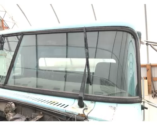 WHITE VOLVO WAH Windshield Glass