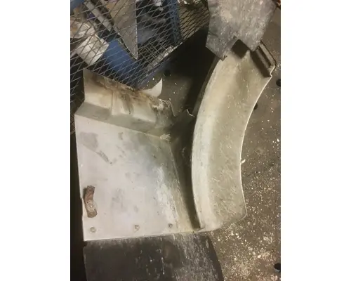 WHITE/VOLVO WCA FENDER EXTENSION