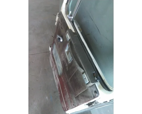 WHITE/VOLVO WCM DOOR ASSEMBLY, FRONT