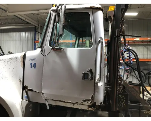 WHITE VOLVO WCM Door Assembly, Front