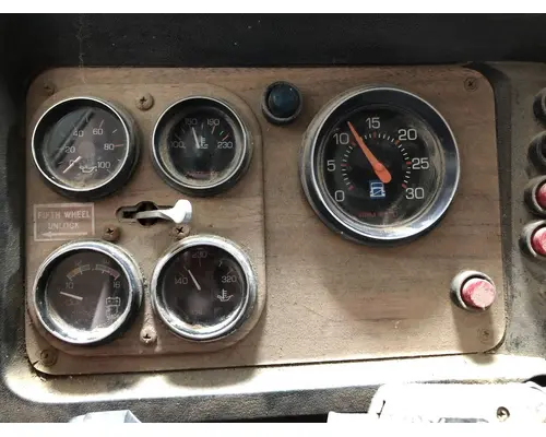 WHITE VOLVO WCM Instrument Cluster