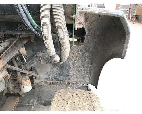 WHITE VOLVO WCS Fender