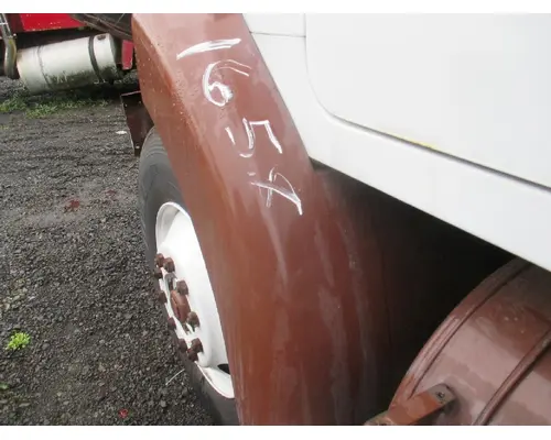 WHITE/VOLVO WG FENDER EXTENSION