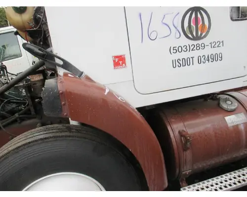 WHITE/VOLVO WG FENDER EXTENSION