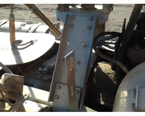 WHITE VOLVO WHM Air Cleaner