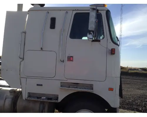 WHITE VOLVO WHM Sleeper Fairing