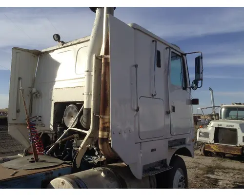 WHITE VOLVO WHM Sleeper Fairing