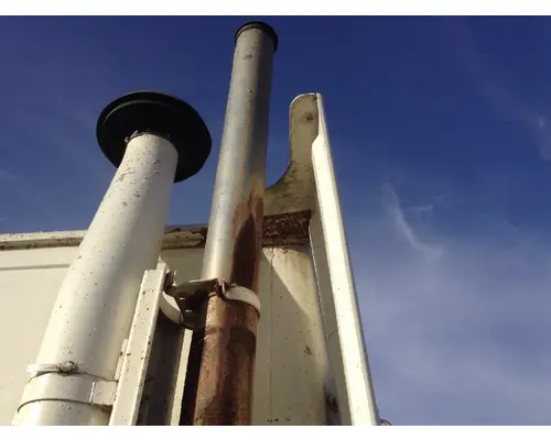 WHITE VOLVO WHM Sleeper Fairing