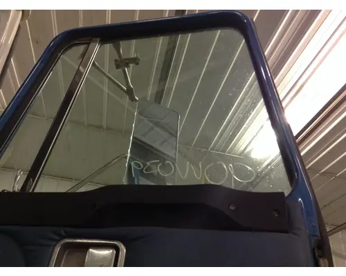 WHITE VOLVO WHS Door Glass, Front