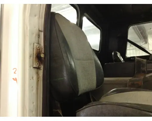 WHITE VOLVO WHS Seat (non-Suspension)