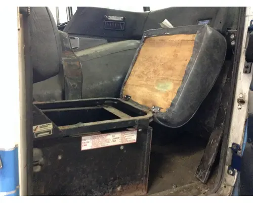 WHITE VOLVO WHS Seat (non-Suspension)