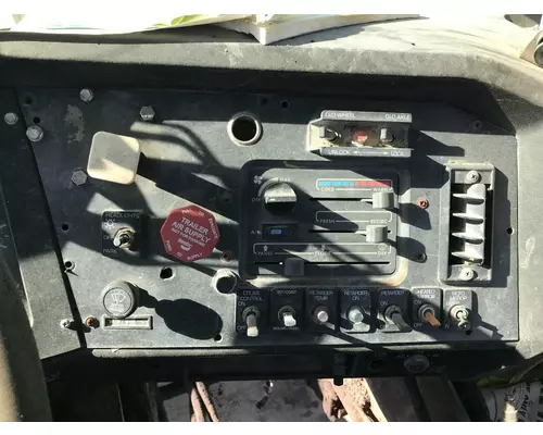 WHITEGMC AUTOCAR ACL64 Dash Assembly